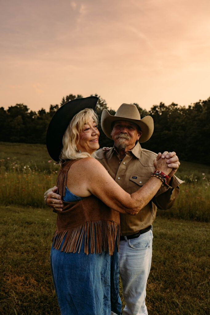 Couple enjoying Western-inspired lifestyle photoshoot in Missouri